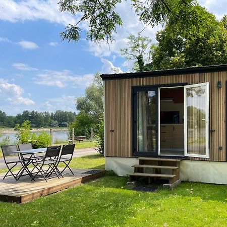 Camping Les Portes De Sancerre Сент-Сатюр Экстерьер фото